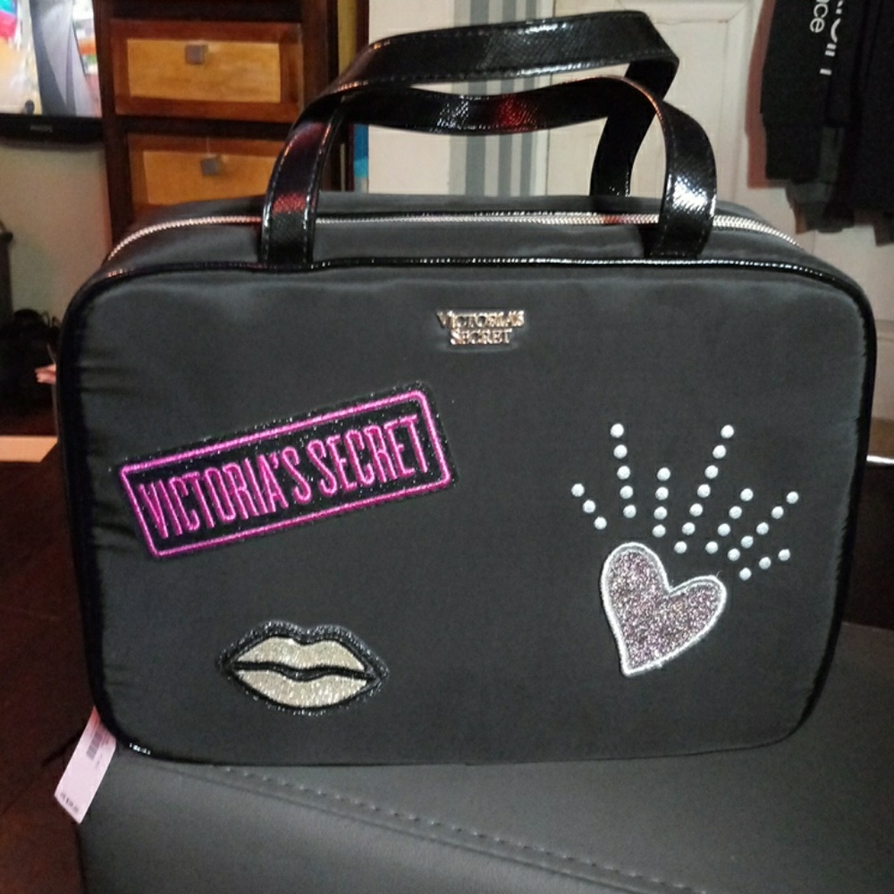 VictoriaSecret Patch Jetsetter travel case BNWT